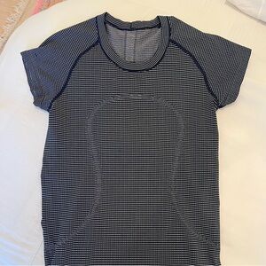 Lululemon Swiftly Tech Short-Sleeve Shirt- Size 6